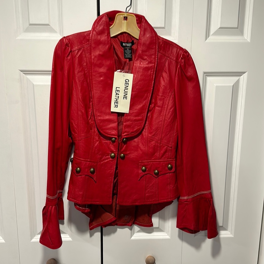 Vintage women's leather jacket by Metrostyle; size 10.